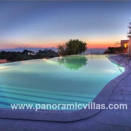 Villa Sleeps 6 With Pool And Air Con *
